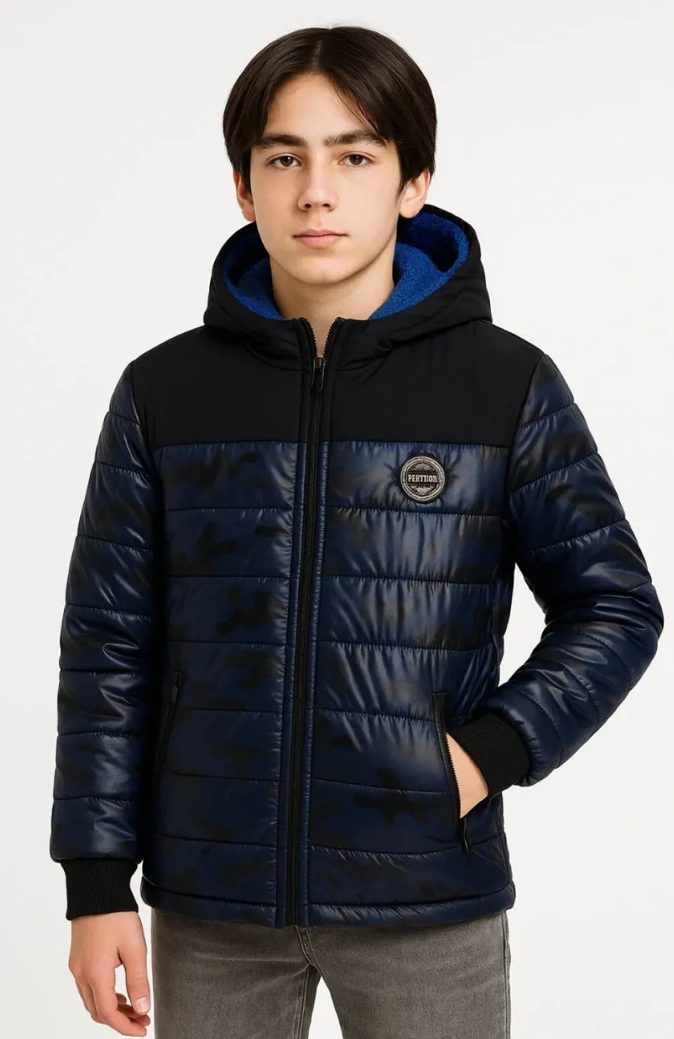 Erkek Çocuk Kamuflaj Desenli Mont İçi Sıcak Tutan Pelüş Astarlı, Kapüşonlu, Fermuarlı Kışlık Su İtici Şişme Mont - Lacivert Somersan Giyim | Kadın, Erkek ve Çocuk Moda