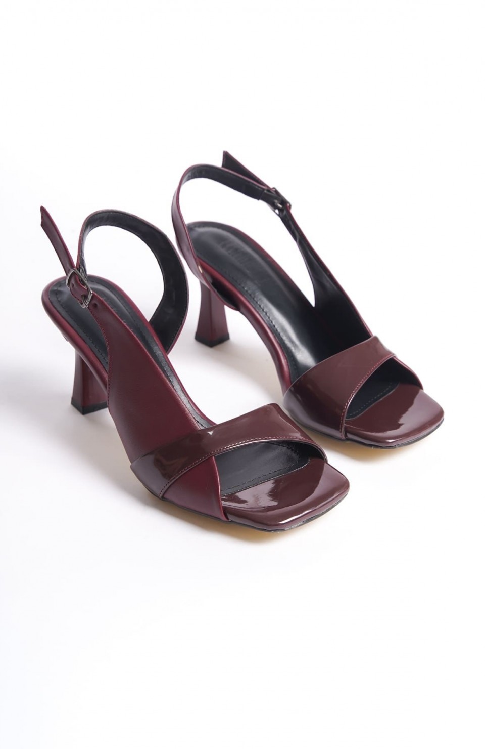 Kadın Bordo Rugan Detaylı Topuklu Sandalet TR13MY01E Somersan Giyim | Kadın, Erkek ve Çocuk Moda