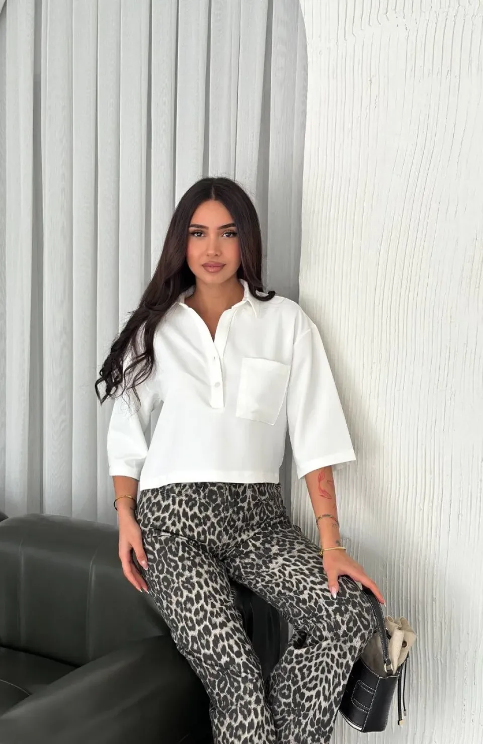 Z Krep Kadın Crop Yakalı Gömlek İlik Düğmeli Üç Çeyrek Sleeve Kol - Beyaz