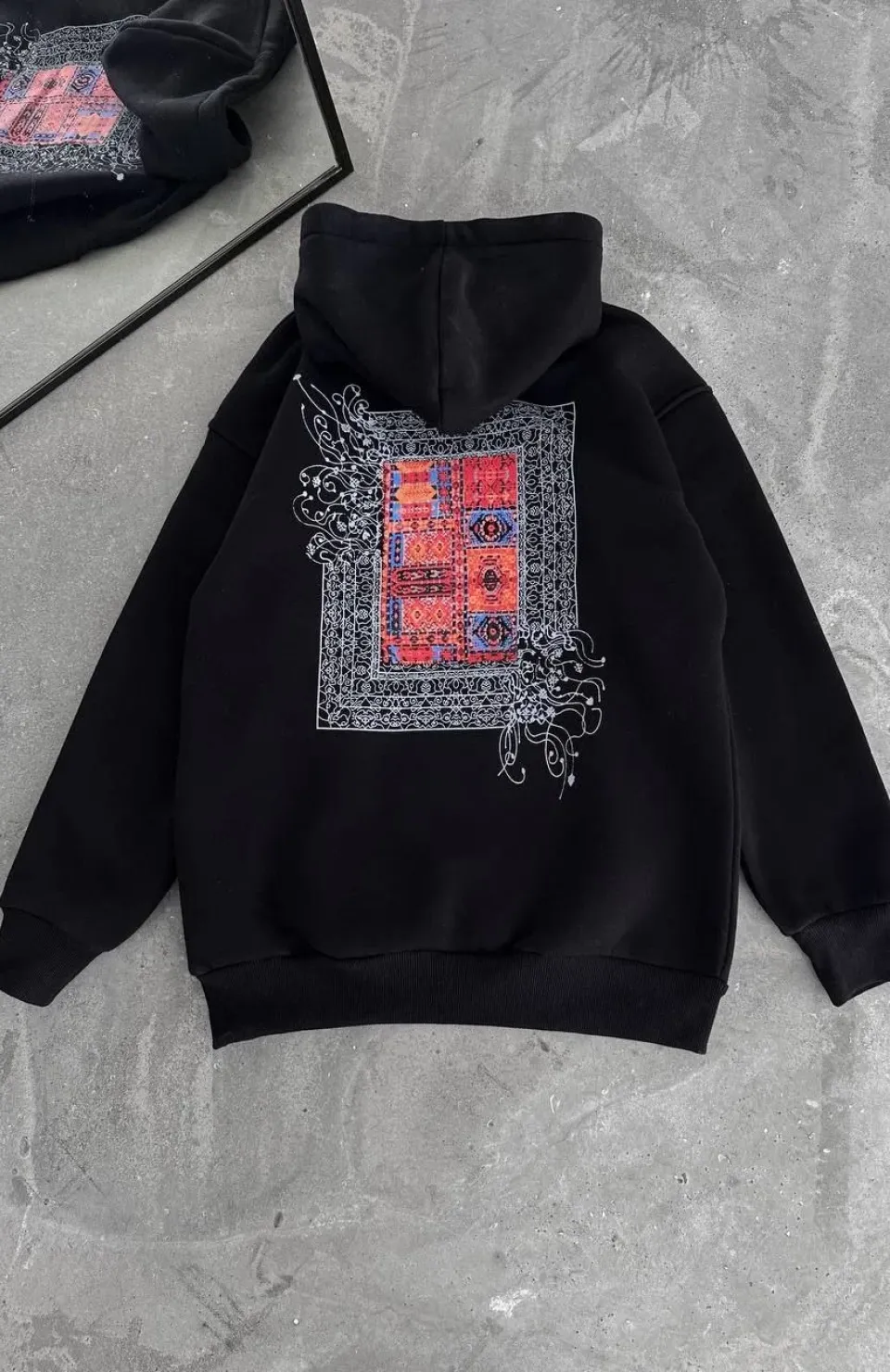 Uzun Kol Kapüşonlu Ön Ve Arka Baskılı SweatShirt - Siyah