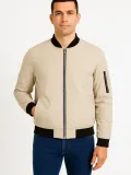 Erkek Bomber Mont Ceket – Fermuarlı, Kapitone İçi Astarlı, Su İtici Kumaş, Regular Fit, Uzun Kollu, Yandan Cepli, Bahar & Kış Rahat Günlük Stil - Bej