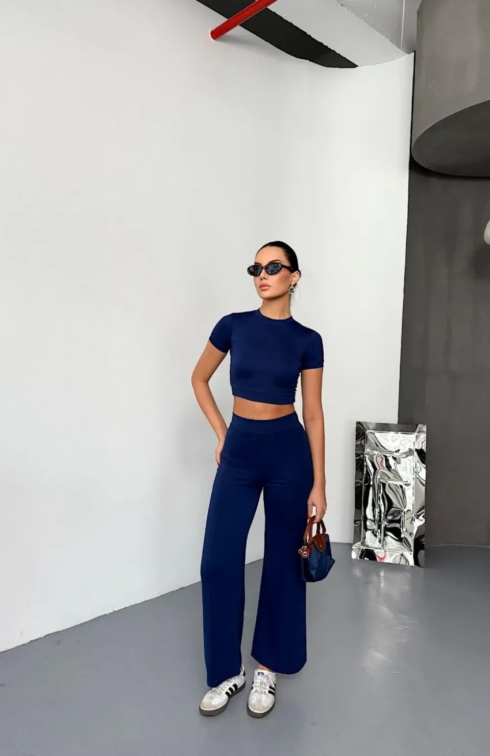 Osy Modal Yumuşak Dokulu Kumaş Kısa Kollu Crop Alt ispanyol Paça Pantalon ikili Takım - Lacivert