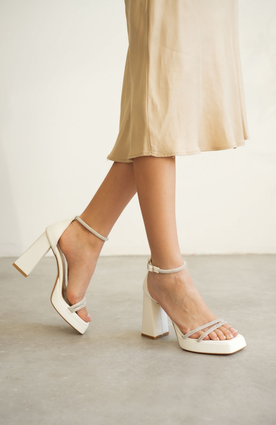 Kadın Beyaz Topuklu Sandalet TR12MY01B Somersan Giyim | Kadın, Erkek ve Çocuk Moda