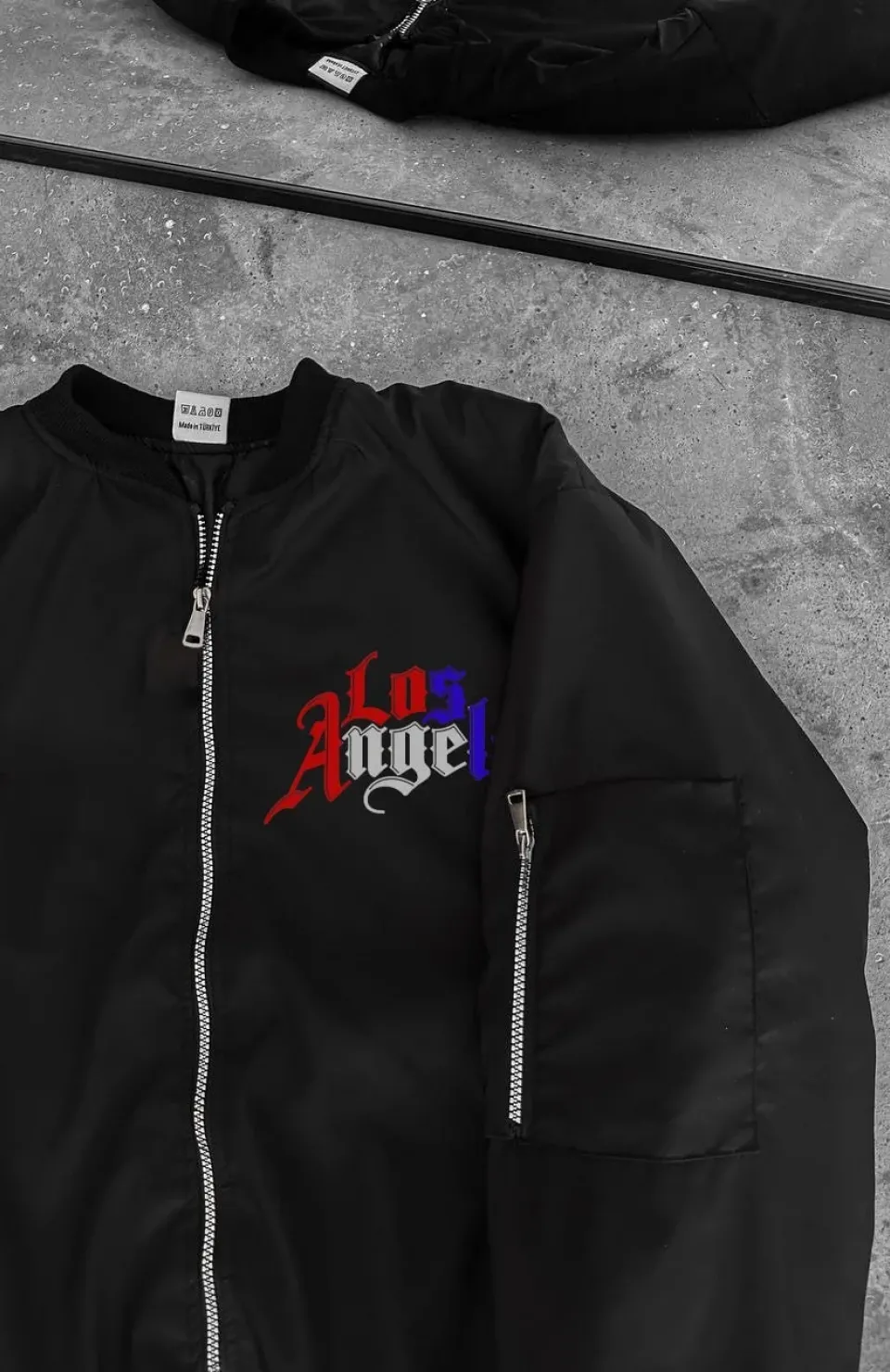 Los Angeles Siyah Bomber Mont – Fermuarlı, Cepli, Kapitone Astarlı, Bahar ve Kış Günlük Kullanım İçin Unisex Ceket- Siyah