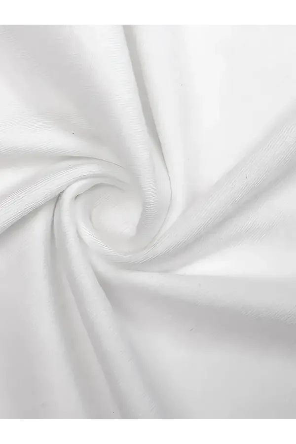 Kadınlar için Şık Siyah Kedi Grafik Tişört - Oversize Kısa Kollu Üst, Nefes Alabilir Polyester Karışımı, Makinede Yıkanabilir - Mükemmel Yaz Modası - Beyaz