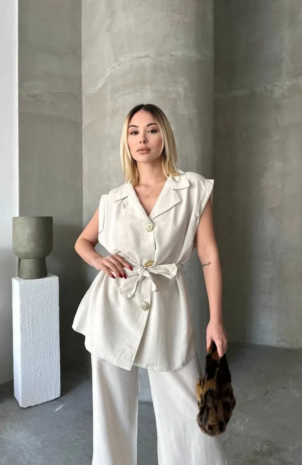 Keten Sıfır Kol Kuşaklı Ceket Pantolon ikili Takım - Beyaz