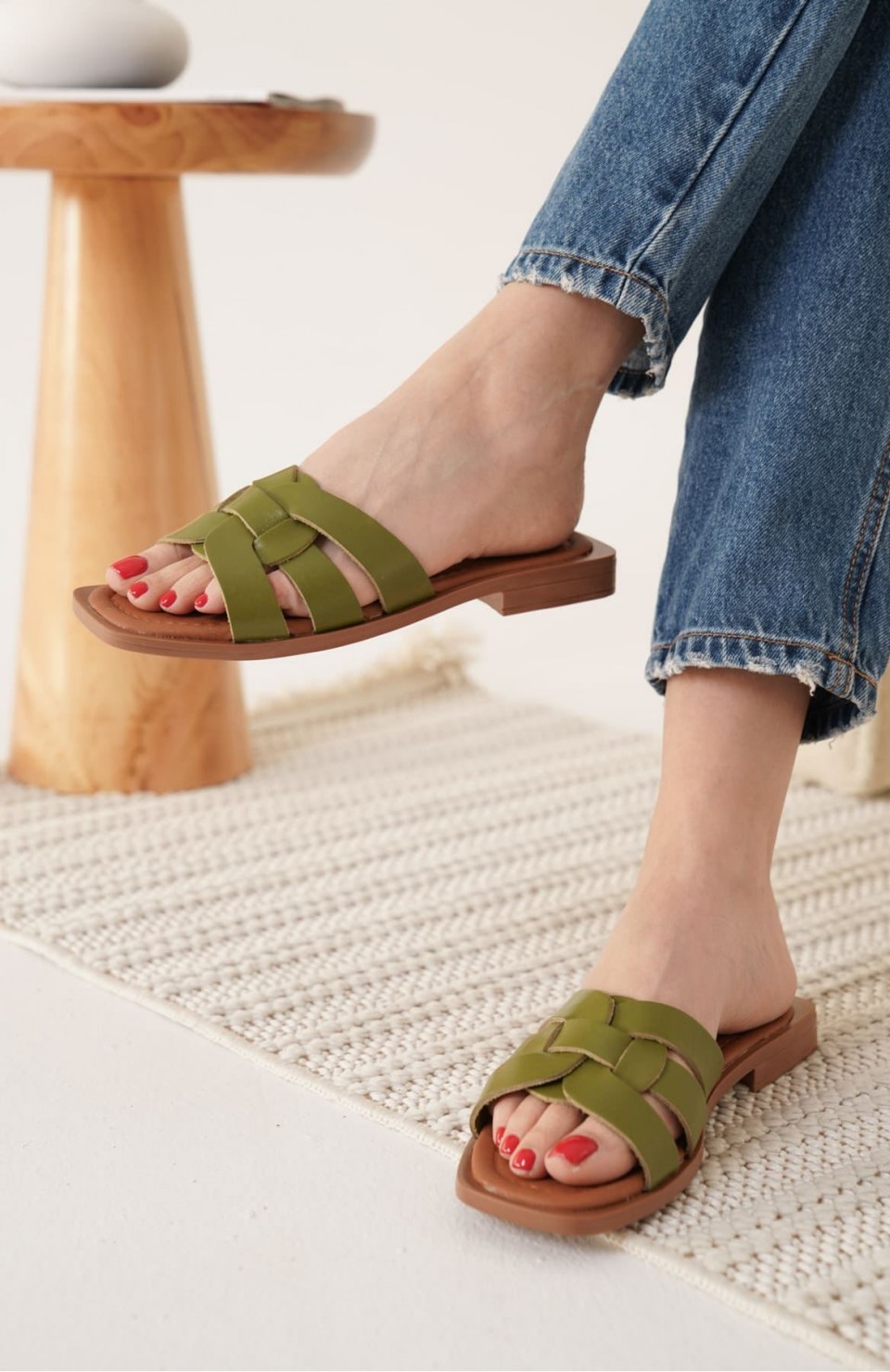 Haki Yeşili Hakiki Deri Terlik TR31MY66F Somersan Giyim | Kadın, Erkek ve Çocuk Moda