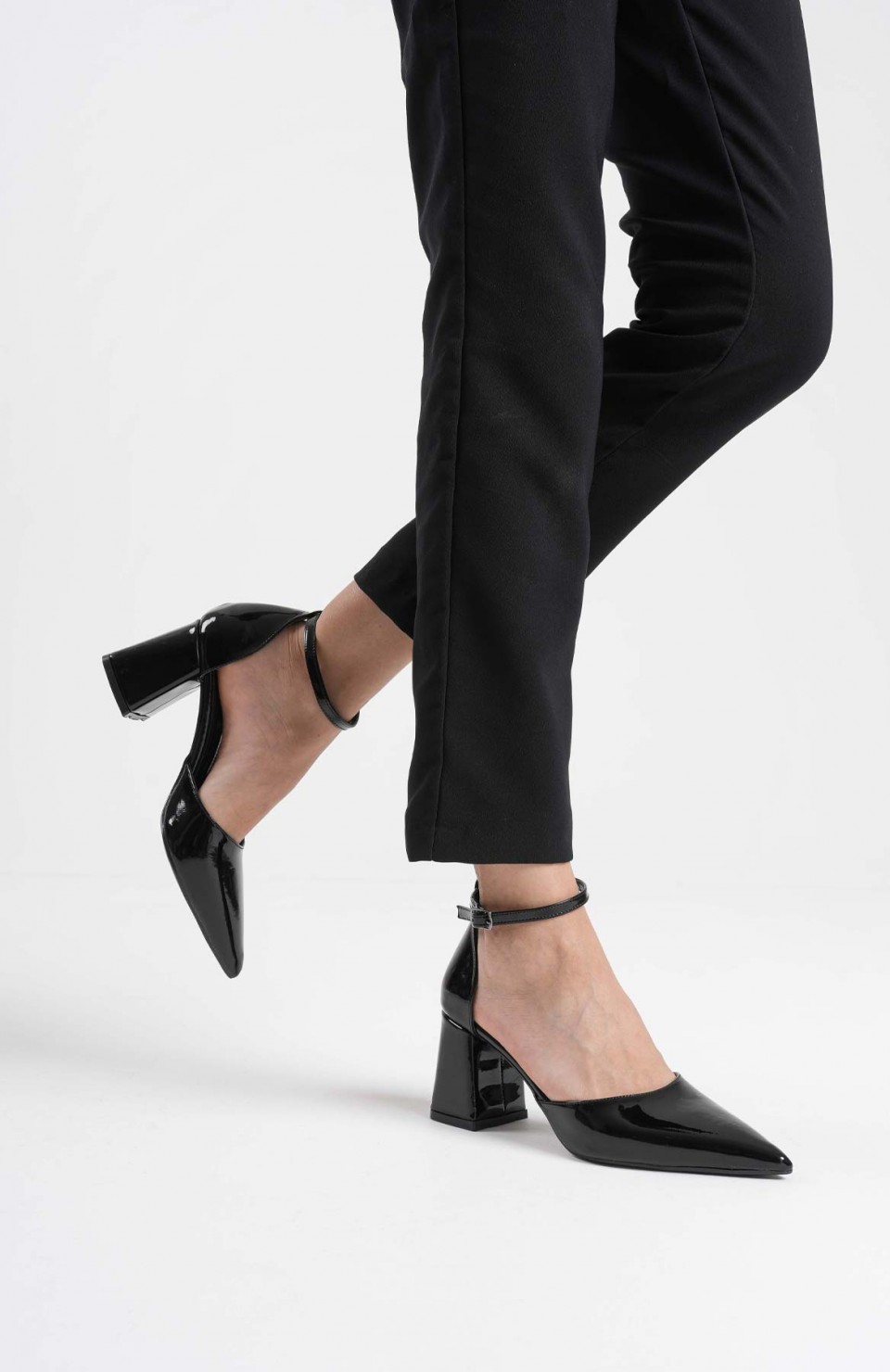 Siyah Rugan Kadın Topuklu Ayakkabı TR08MS11A Somersan Giyim | Kadın, Erkek ve Çocuk Moda