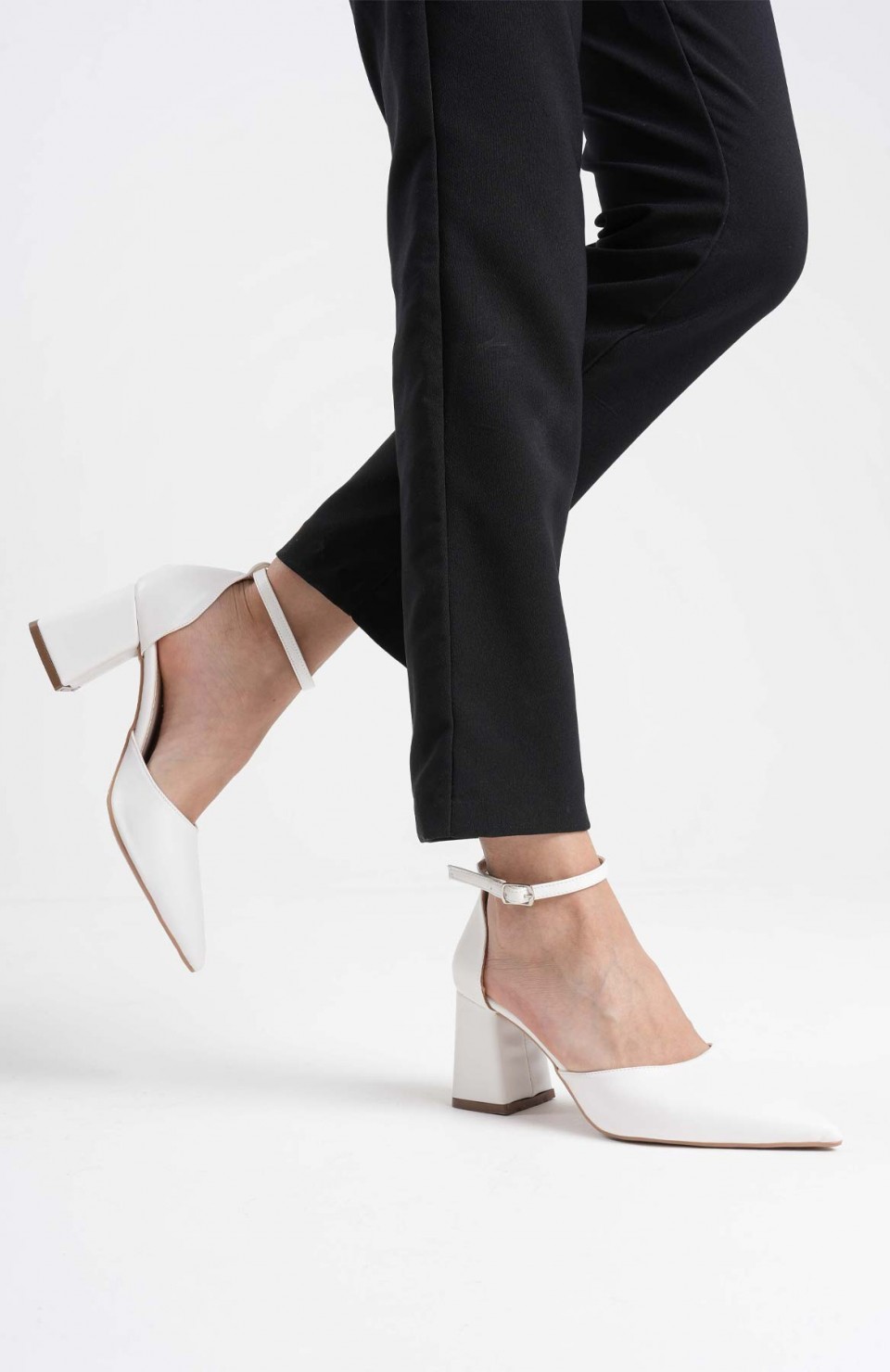 Beyaz Cilt Kadın Topuklu Ayakkabı TR08MS11E Somersan Giyim | Kadın, Erkek ve Çocuk Moda