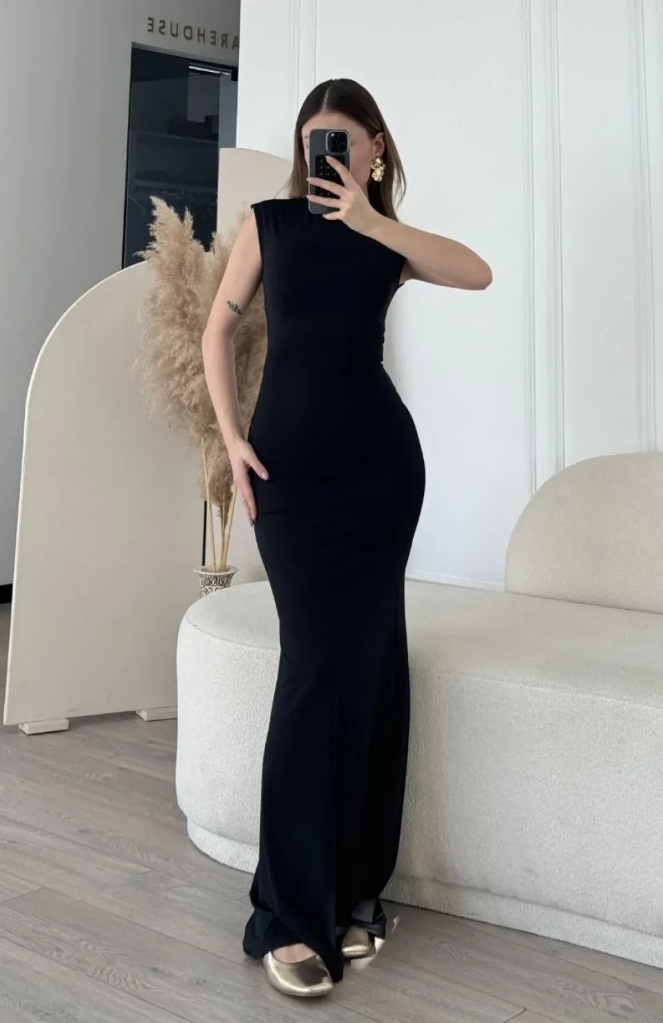 Kolsuz Uzun Likralı Elbise - Siyah