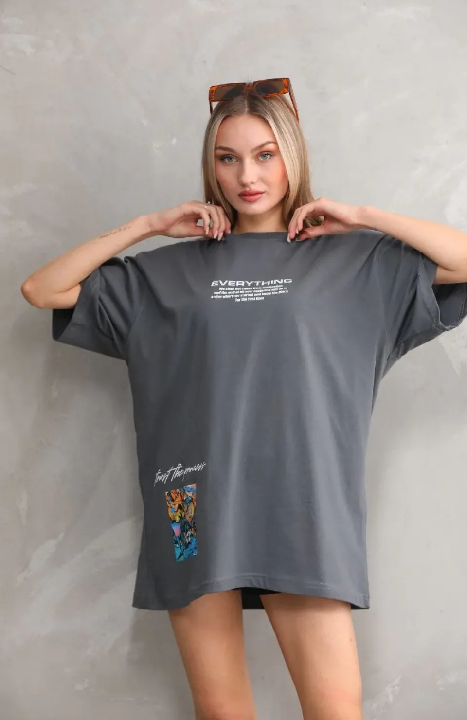 Unisex Bisiklet Yaka Baskılı Oversize T-Shirt - Gri Somersan Giyim | Kadın, Erkek ve Çocuk Moda