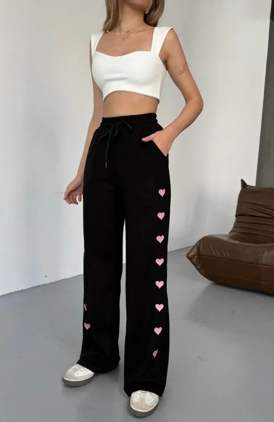 Osy Modal Yumuşak Dokulu Kumaş Nakış işlemeli Rahat Bol Paça Eşofman Pantalon - Siyah