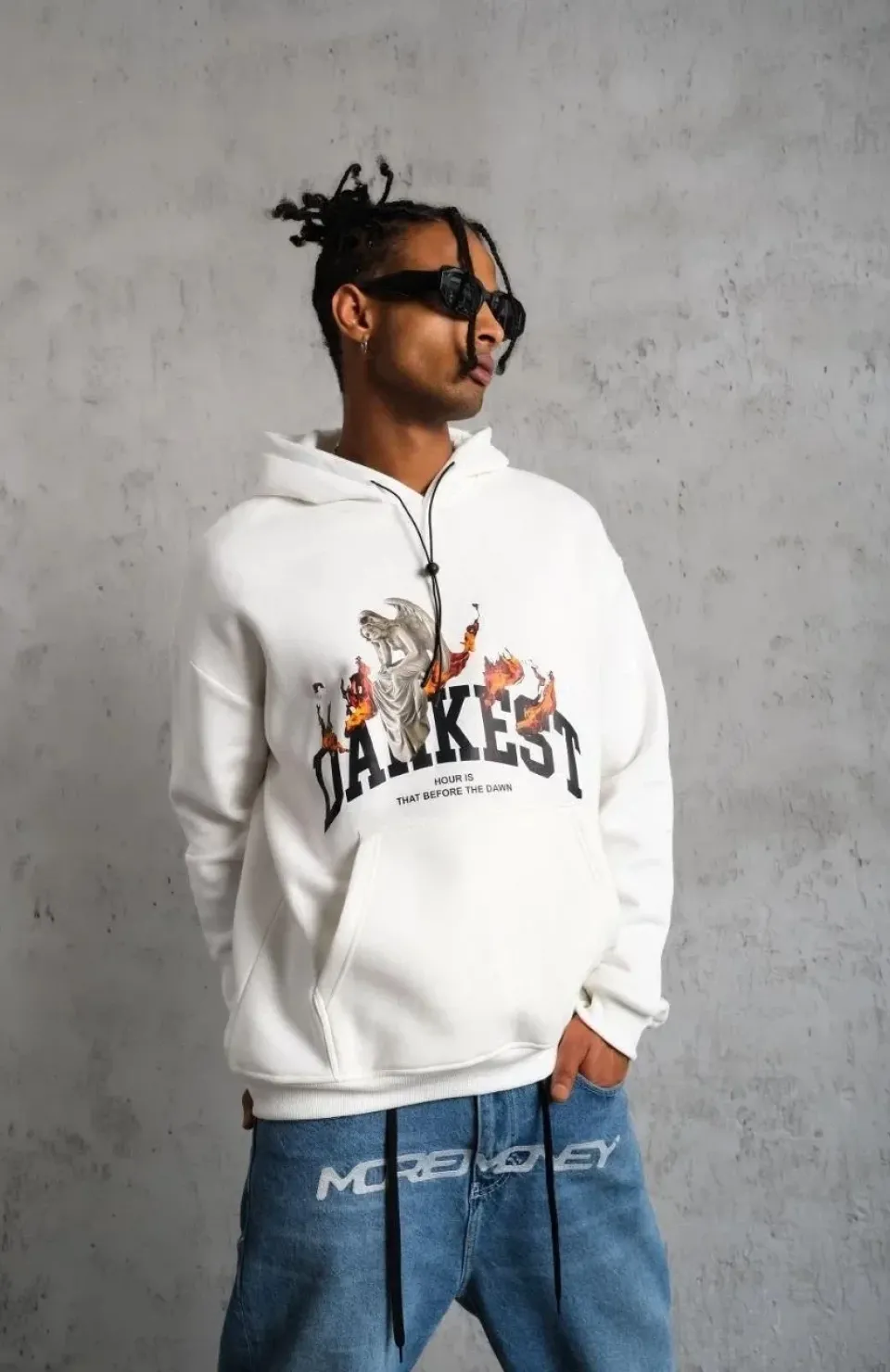 Erkek Oversize Kapüşonlu Sweatshirt – Beyaz Renk Üç İplik İçi Pamuklu Kanguru Cepli Baskılı Hoodie Rahat Kalıp Kışlık Günlük Kombinlere Uygun - Beyaz