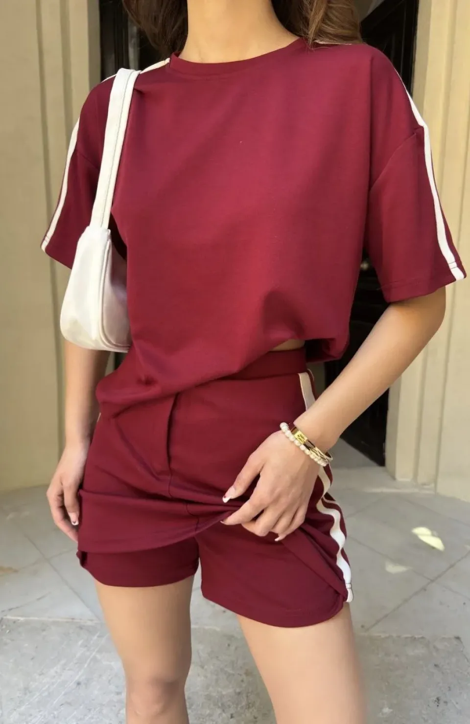 Osy Modal yumuşak dokulu Kumaş Kadın Parçalı Bisiklet Yaka T-shirt Mini Şortlu Etek İkili Takım -Bordo