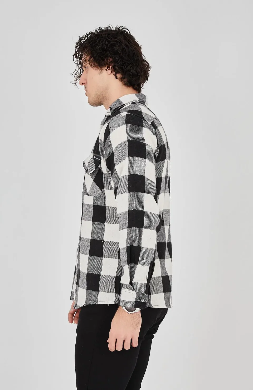 Erkek Oduncu Gömlek – Uzun Kollu, Şardonlu Kumaş, Kareli Desen, Regular Fit, Manşetli, Çift Cepli, Rahat Günlük Bahar & Kış Stil - Siyah Somersan Giyim | Kadın, Erkek ve Çocuk Moda