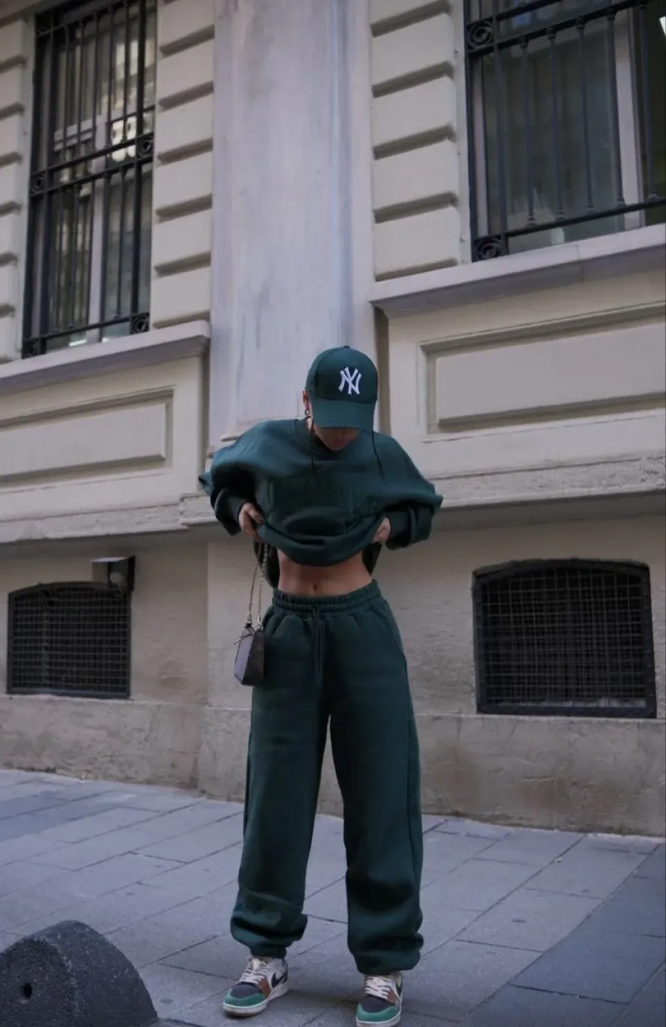 Bisiklet Yaka Nakış İşlemeli Üç İplik Sweat Takım - Yeşil