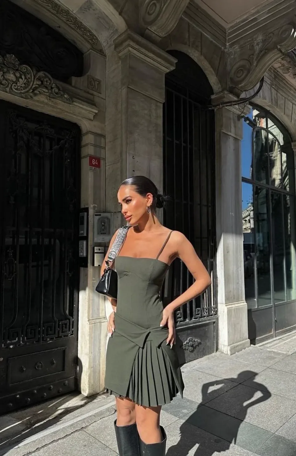 İki Parçalı Pileli Askılı Kadın Mini Elbise - Haki