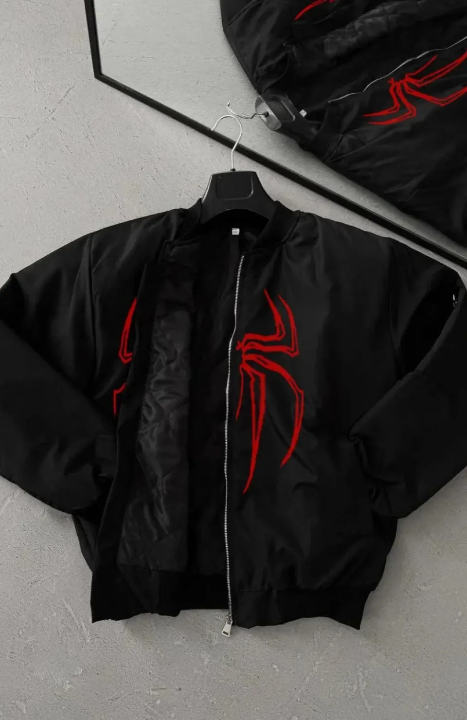 Örümcek Desenli Siyah Bomber Mont – Unisex Kullanıma Uygun, Fermuarlı Cepli, Kapitone Astarlı, Bahar Kış Günlük Giyim İçin Moda Ceket Modeli - Siyah