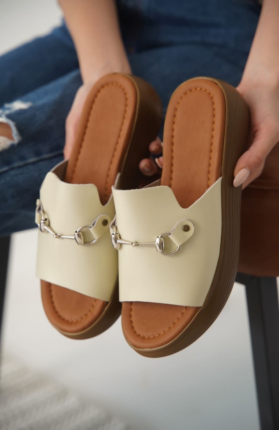 Bej Hakiki Deri Terlik TR31MY62C Somersan Giyim | Kadın, Erkek ve Çocuk Moda