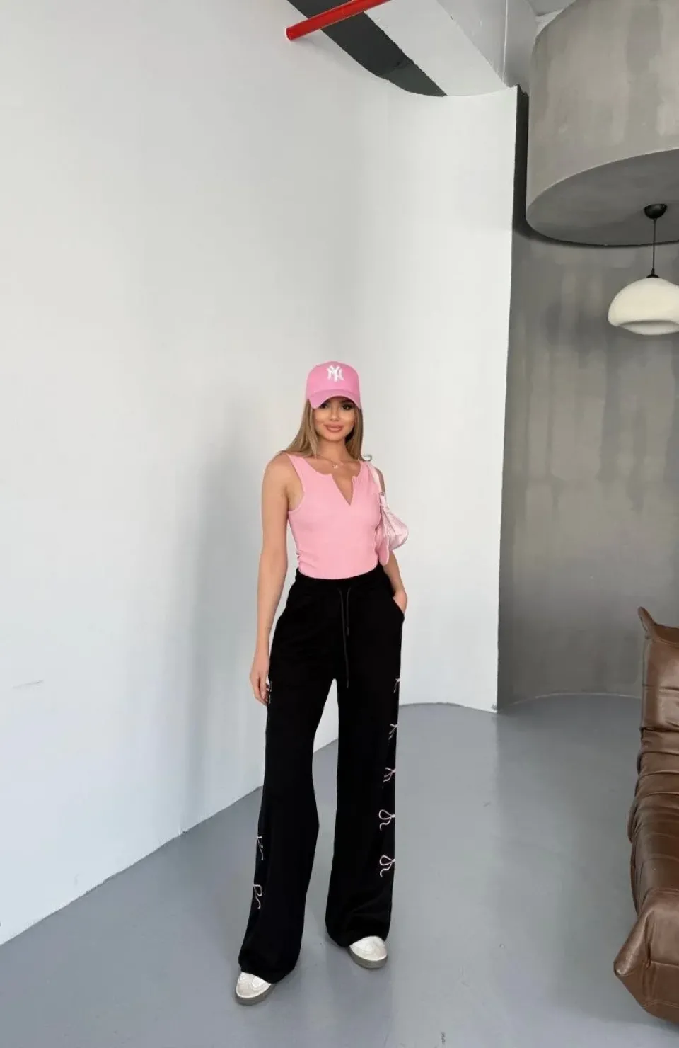 Osy Modal Yumuşak Dokulu Kumaş Nakış işlemeli Rahat Bol Paça Eşofman Pantalon - Siyah