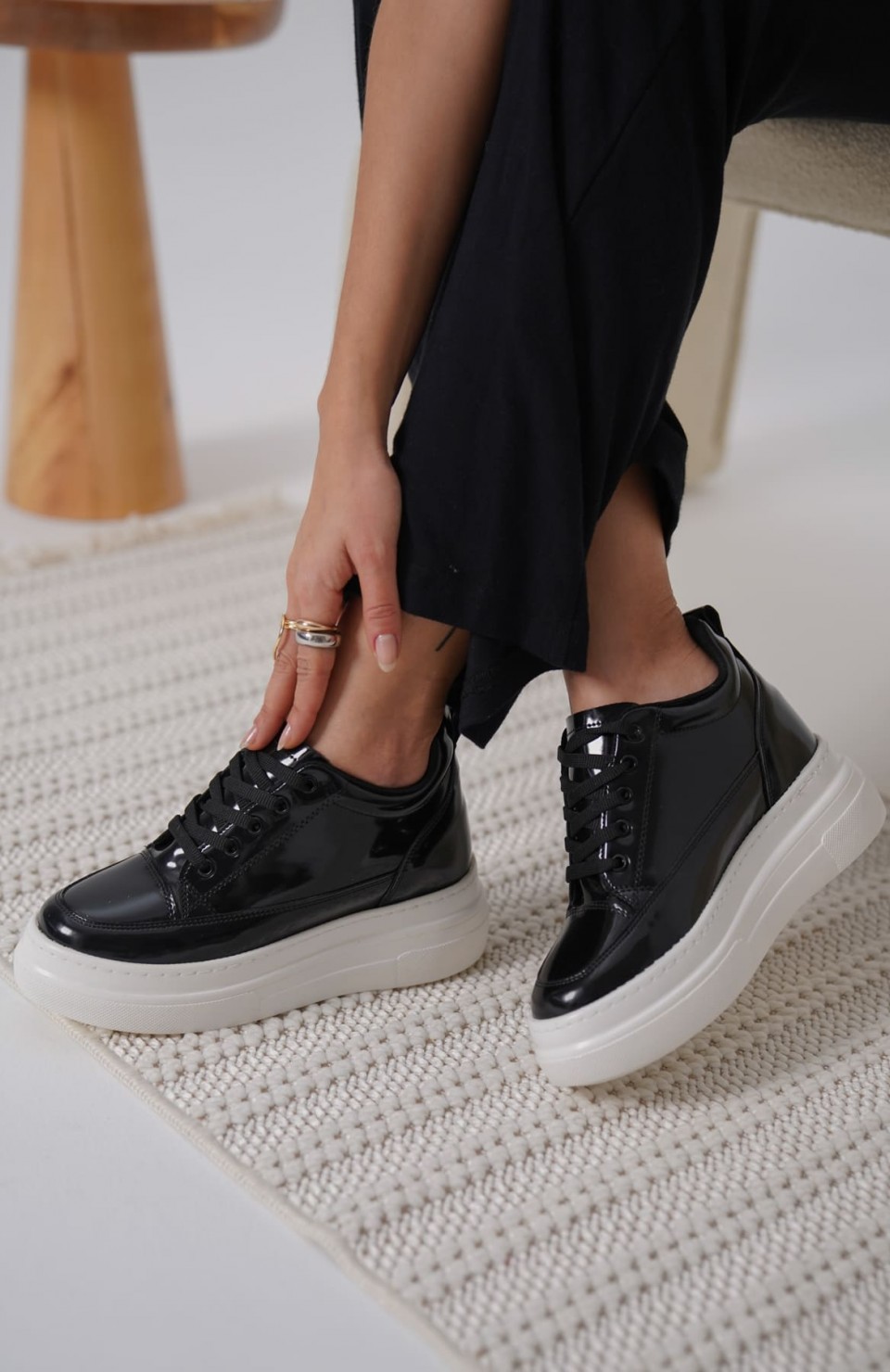 Kadın Gizli Topuk Siyah Spor Ayakkabı TR10MS01F Somersan Giyim | Kadın, Erkek ve Çocuk Moda