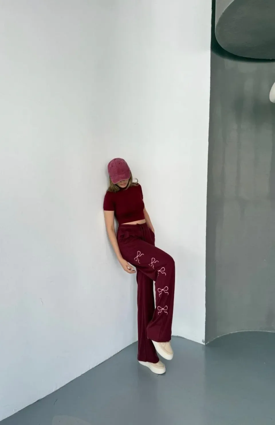 Osy Modal Yumuşak Dokulu Kumaş Nakış işlemeli Rahat Bol Paça Eşofman Pantalon - Bordo