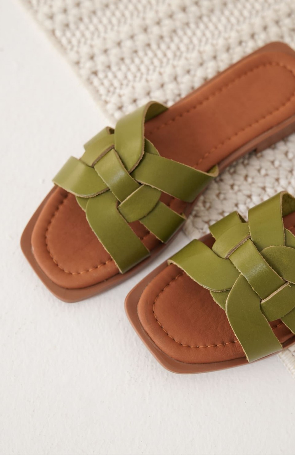 Haki Yeşili Hakiki Deri Terlik TR31MY66F Somersan Giyim | Kadın, Erkek ve Çocuk Moda