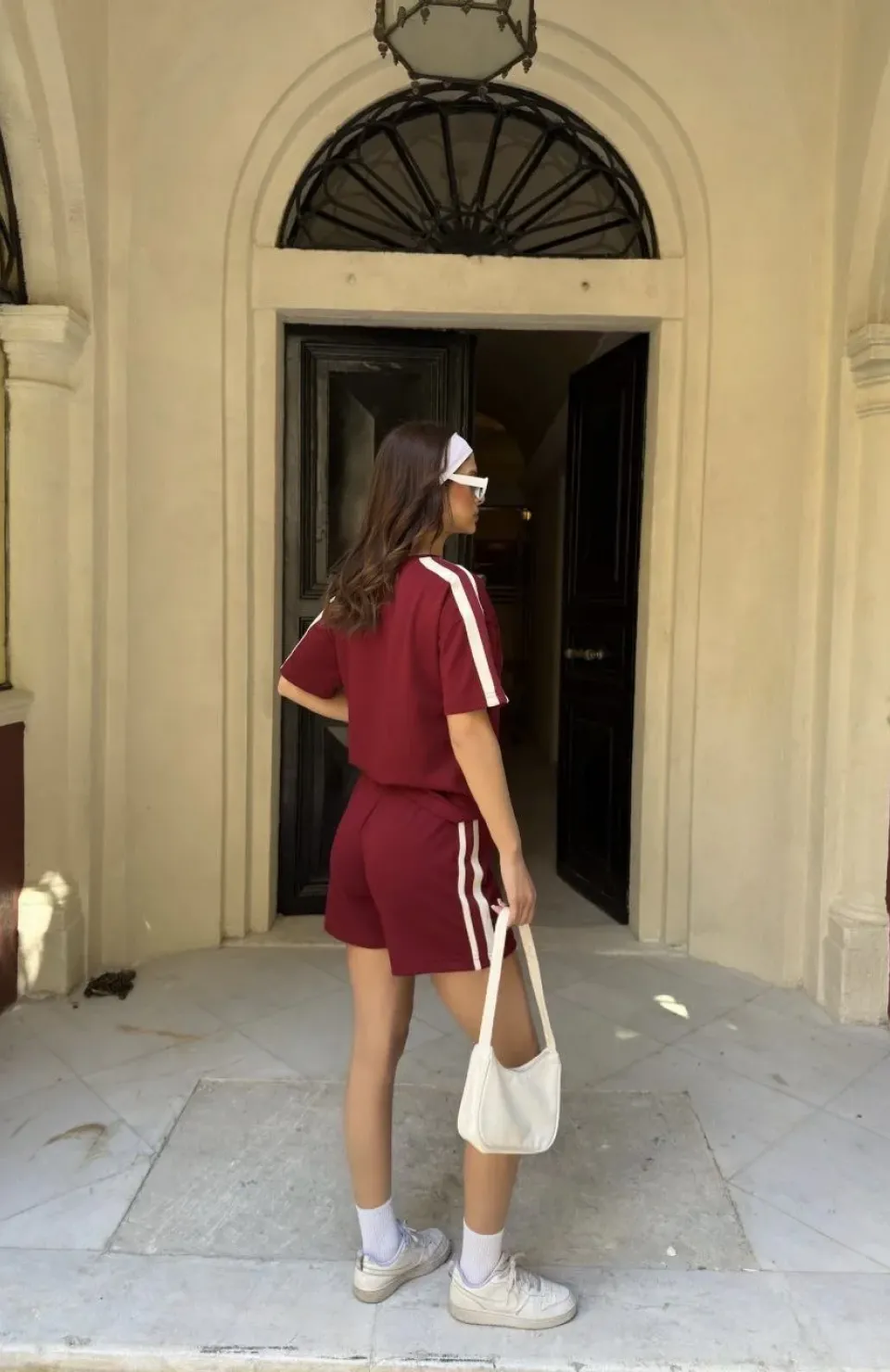 Osy Modal yumuşak dokulu Kumaş Kadın Parçalı Bisiklet Yaka T-shirt Mini Şortlu Etek İkili Takım -Bordo