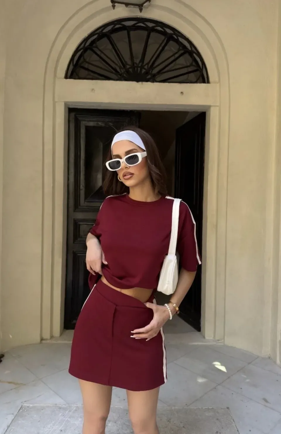 Osy Modal yumuşak dokulu Kumaş Kadın Parçalı Bisiklet Yaka T-shirt Mini Şortlu Etek İkili Takım -Bordo