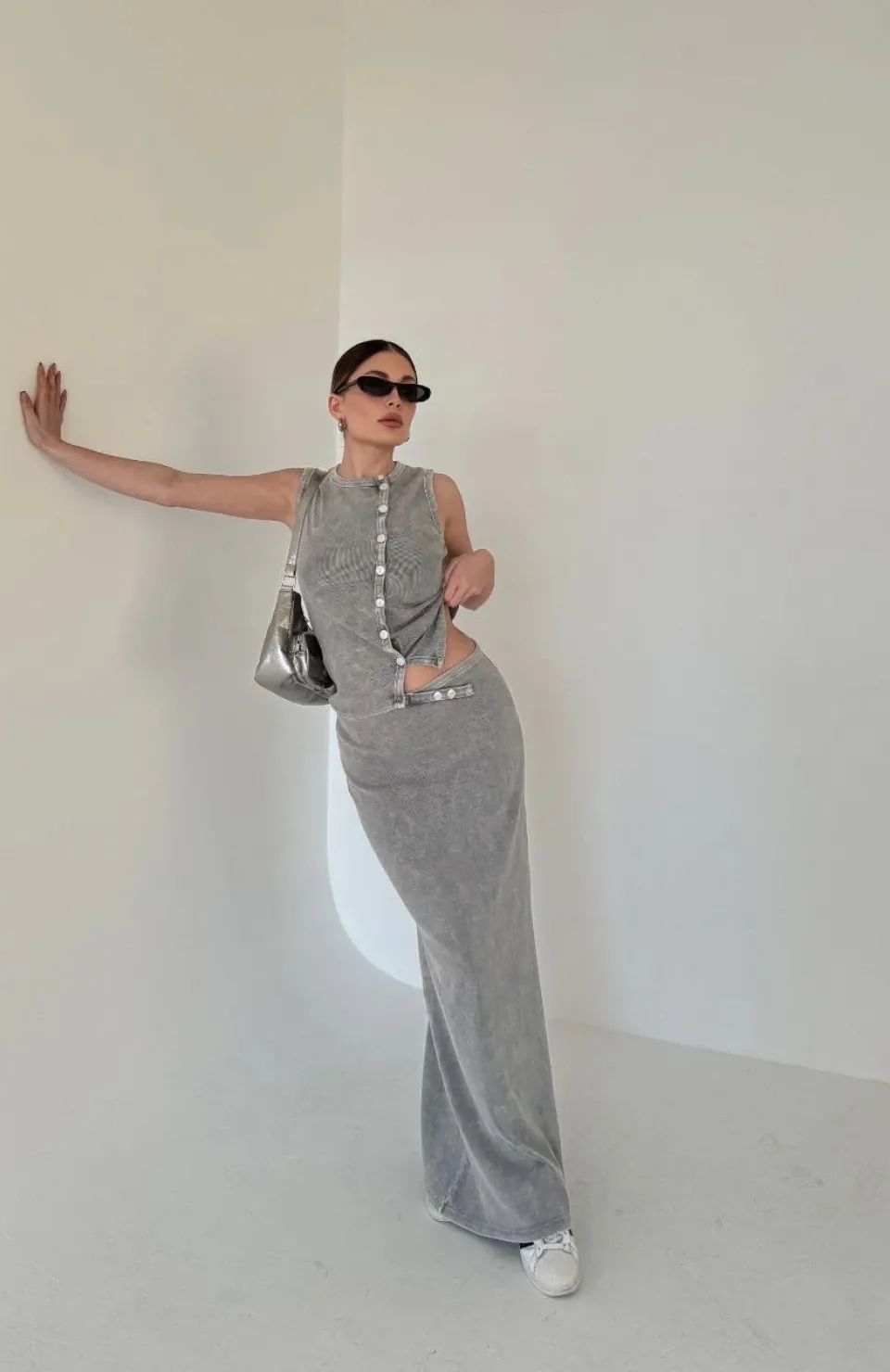 Uzun Etekli Önü Düğmeli Badi İkili Takım- Gri