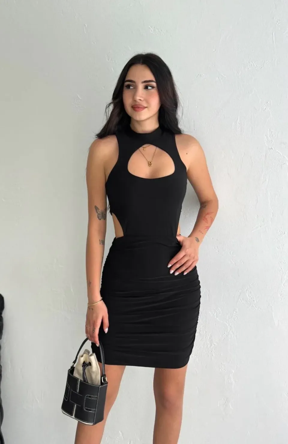 Göğüs ve Yanlar dekolteli Kolsuz Boy Elbise - Siyah