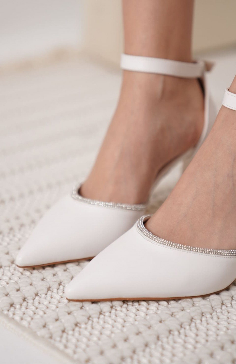 Taşlı Kadın Beyaz Topuklu Ayakkabı TR12MS02B Somersan Giyim | Kadın, Erkek ve Çocuk Moda