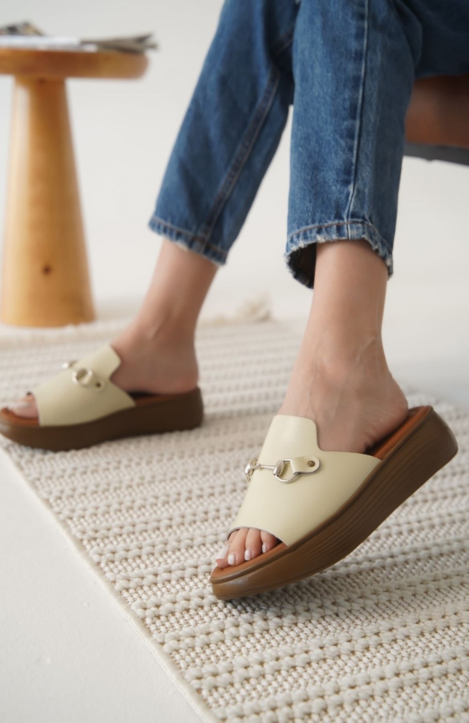 Bej Hakiki Deri Terlik TR31MY62C Somersan Giyim | Kadın, Erkek ve Çocuk Moda