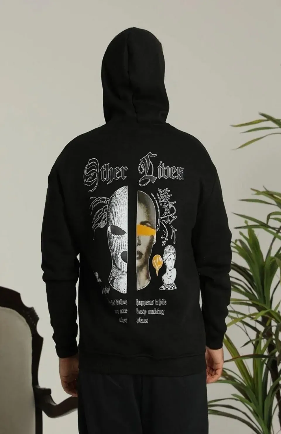 Erkek Kapşonlu Sweatshirt – Oversize Üç İplik Şardonlu Hoodie, “Other Lives” Ön & Arka Baskılı, Kanguru Cepli, Kışlık Rahat Günlük Stil - Siyah