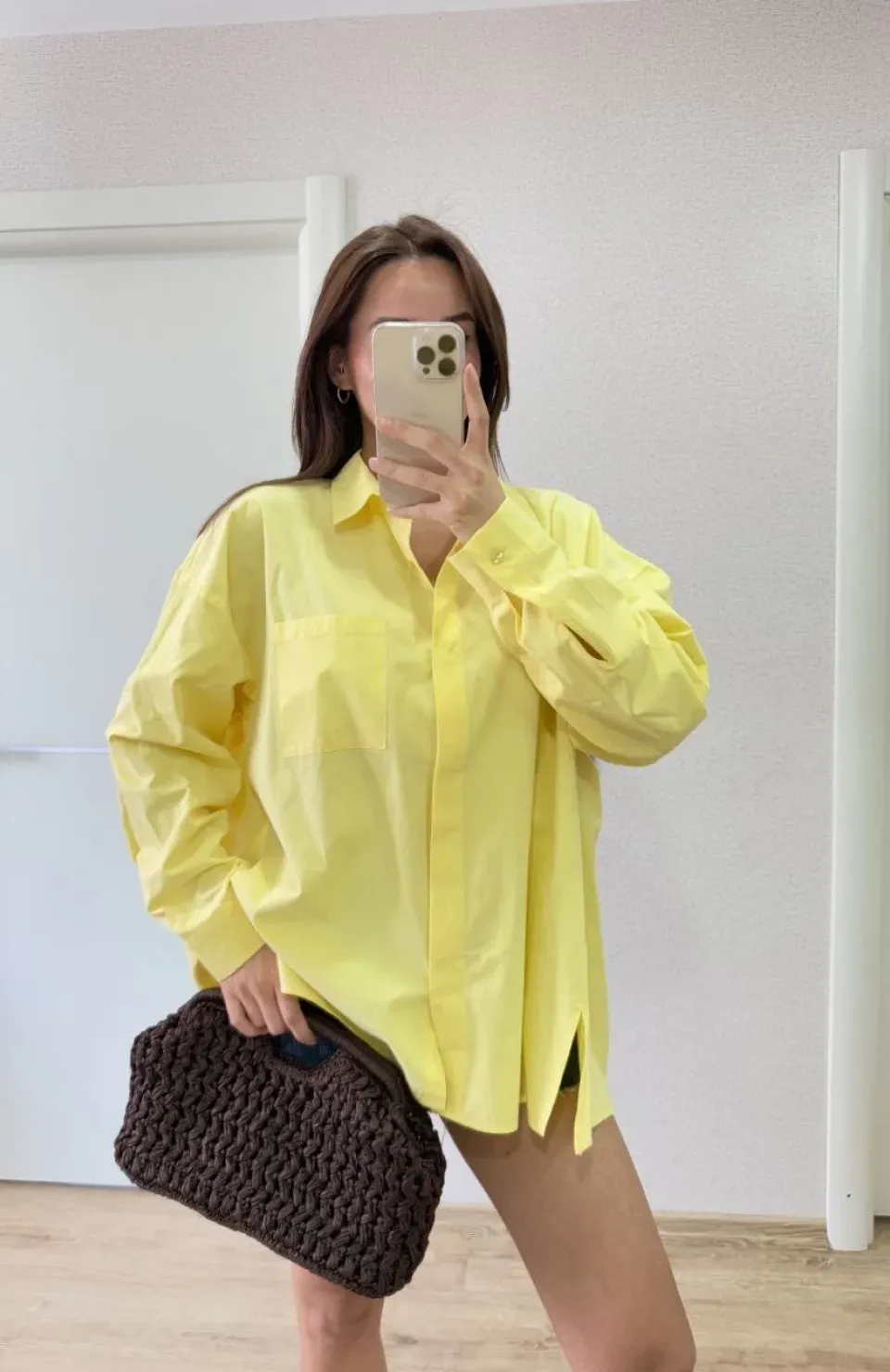 Poplin Kadın Yakalı Yandan Yırtmaçlı Arka Pens Detaylı Gömlek - Sarı
