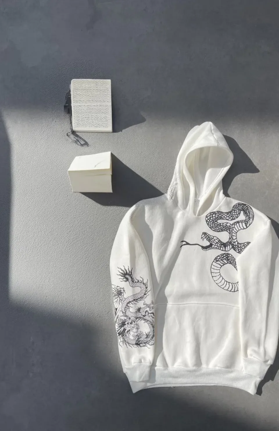 Uzun Kol Kapüşonlu Baskılı SweatShirt - Beyaz