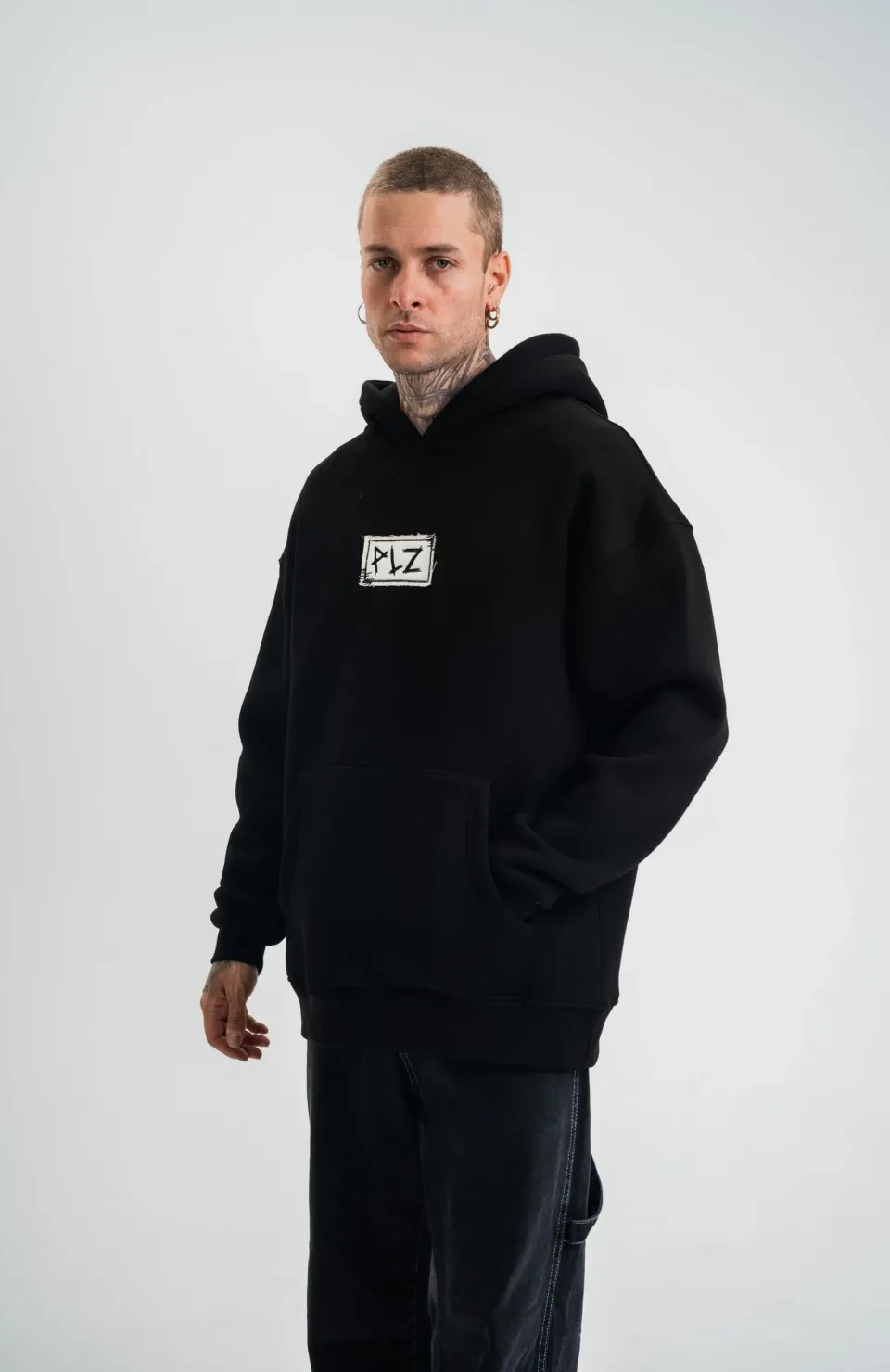 Unisex Kapşonlu Uzun Kol Patchli Nakışlı SweatShirt - Siyah Somersan Giyim | Kadın, Erkek ve Çocuk Moda