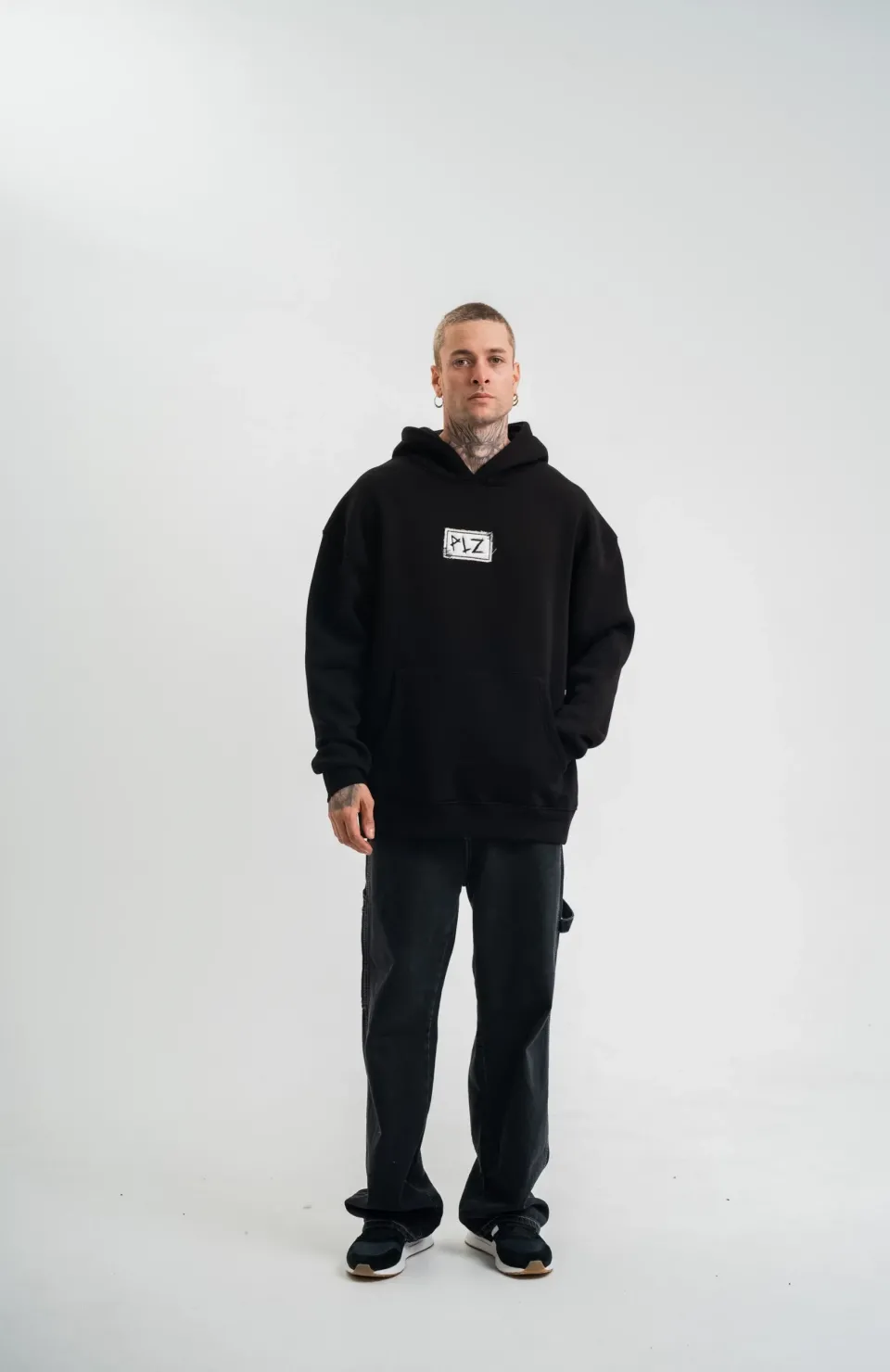 Unisex Kapşonlu Uzun Kol Patchli Nakışlı SweatShirt - Siyah Somersan Giyim | Kadın, Erkek ve Çocuk Moda