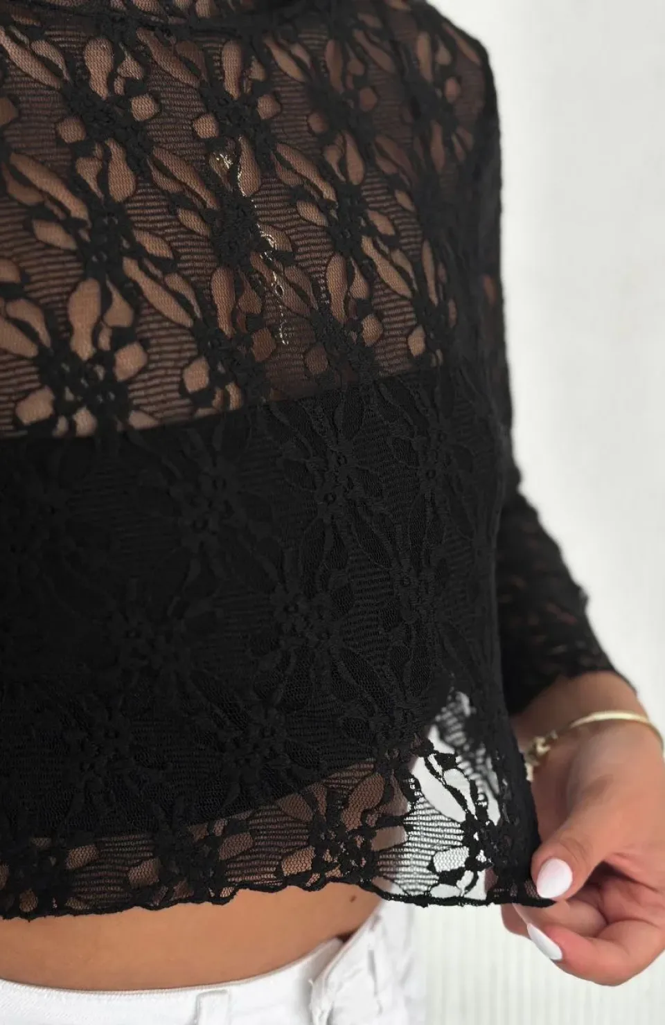 Kadın Dantel Uzun Kol Bluz- Siyah