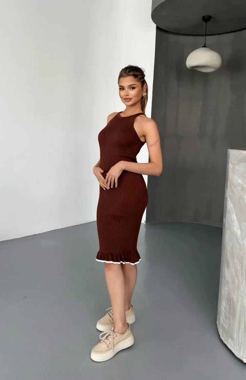 Fırfır Detaylı Triko Elbise- Kahverengi