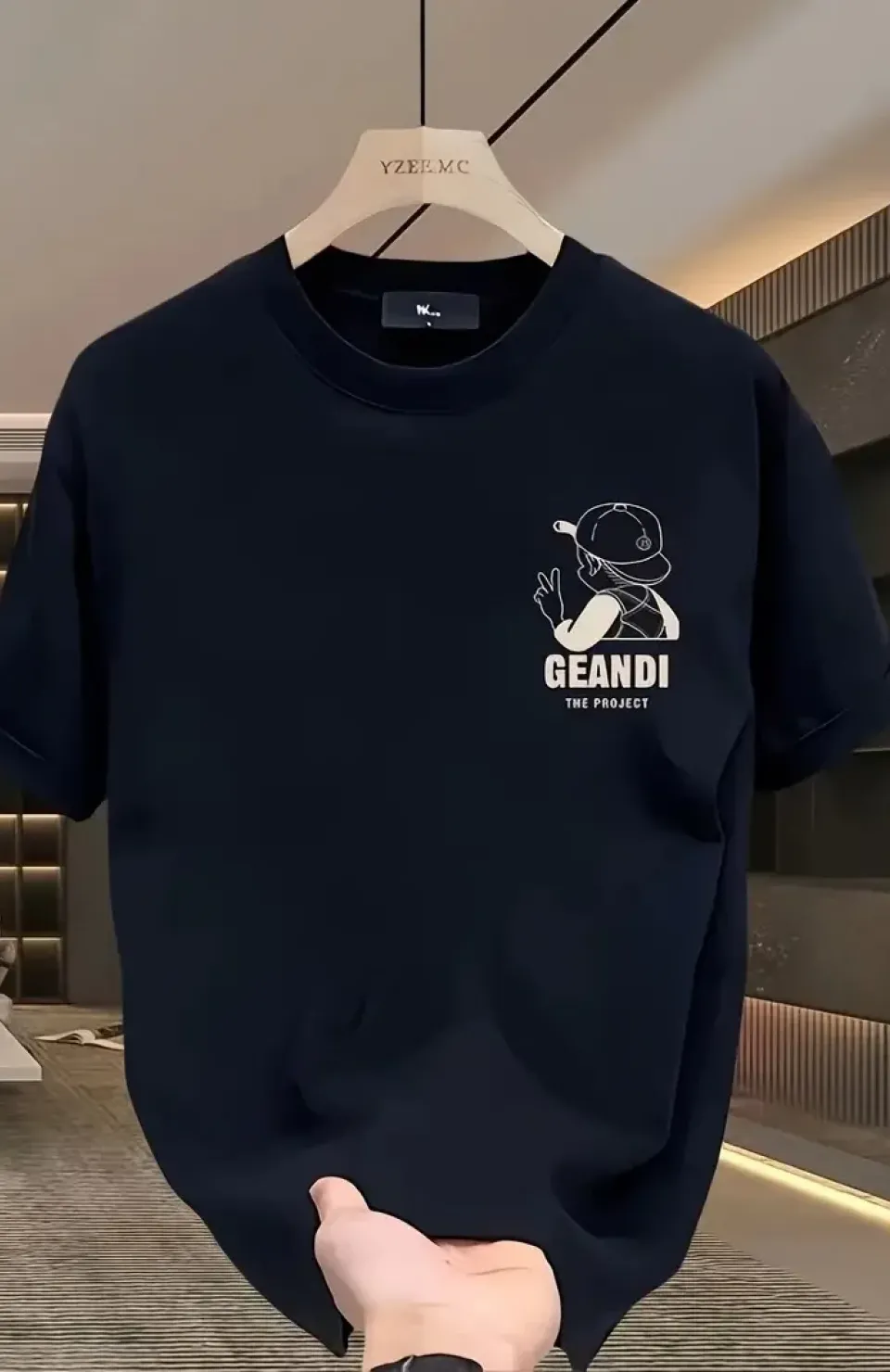 Geniş Kesim Pamuklu Tişört - 