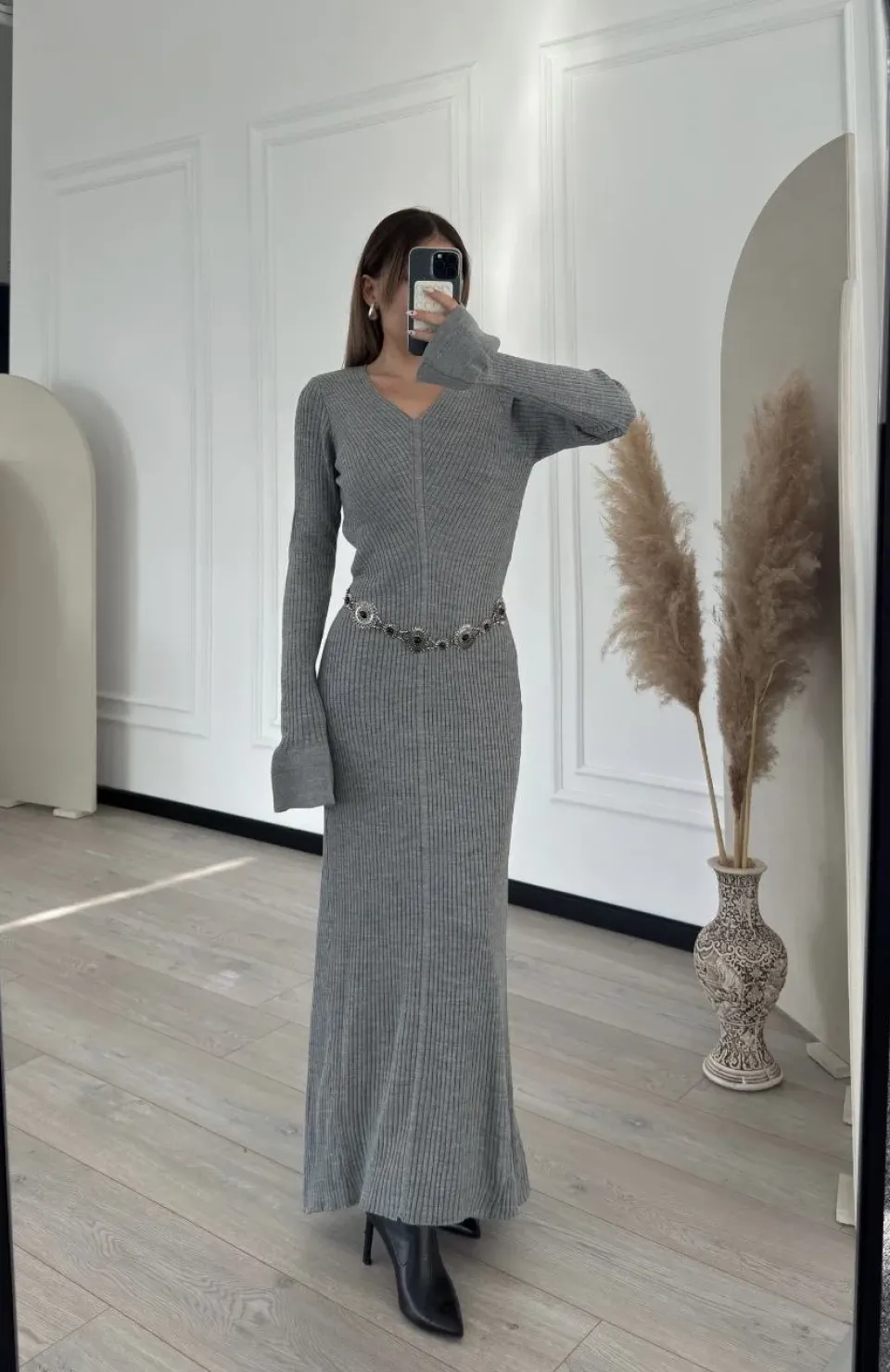 V Yaka Fitilli Uzun Elbise- Gri