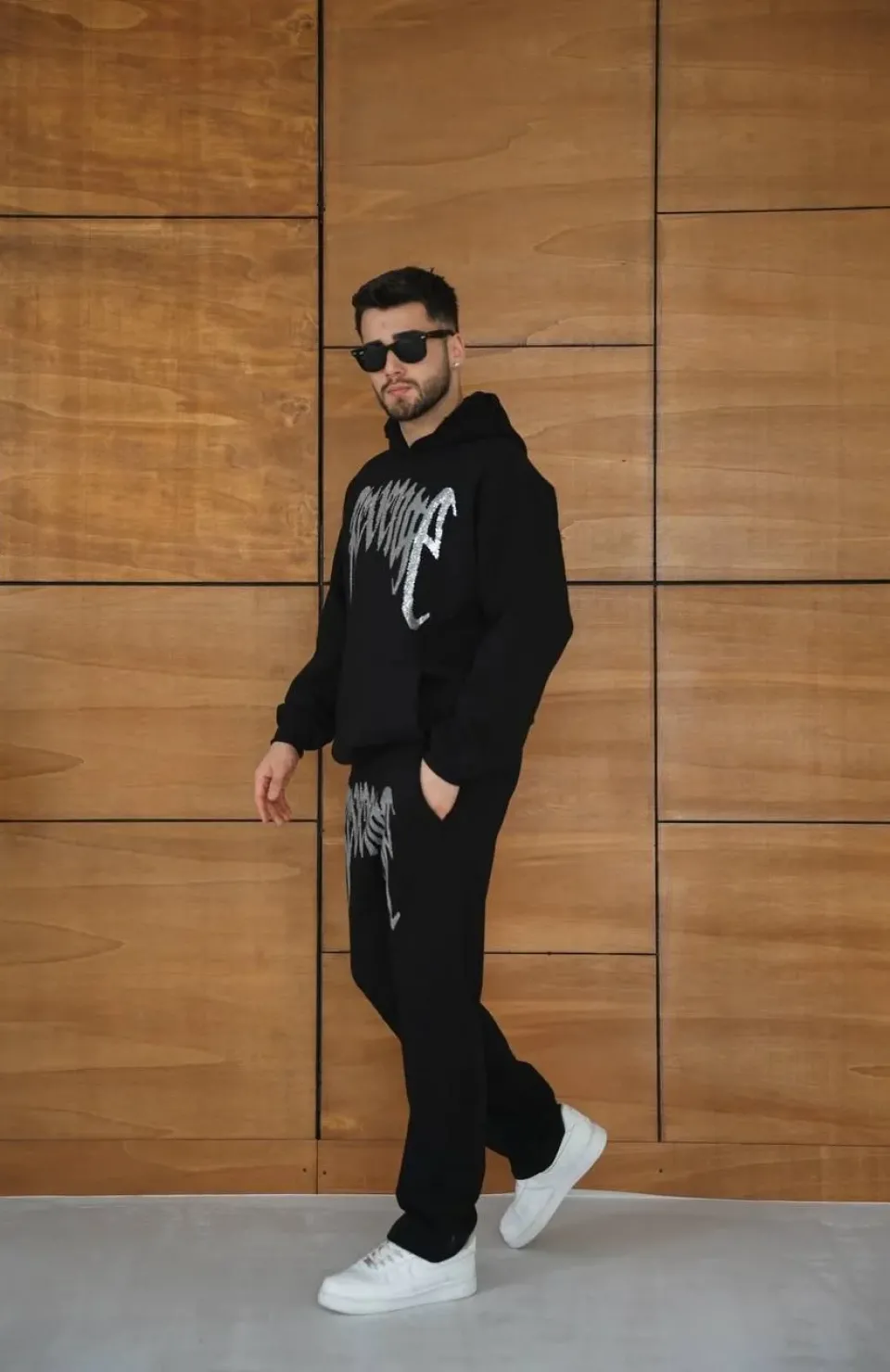 Erkek Premium Taş Baskılı Eşofman Takım Revenge Model (Siyah) Kapüşonlu Üst + Taşlı Baskılı Alt Modern Streetwear Tarzı Oversize Rahat Kalıp 3 iplik Pamuklu - Siyah