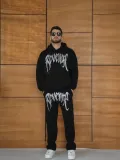 Erkek Premium Taş Baskılı Eşofman Takım Revenge Model (Siyah) Kapüşonlu Üst + Taşlı Baskılı Alt Modern Streetwear Tarzı Oversize Rahat Kalıp 3 iplik Pamuklu - Siyah