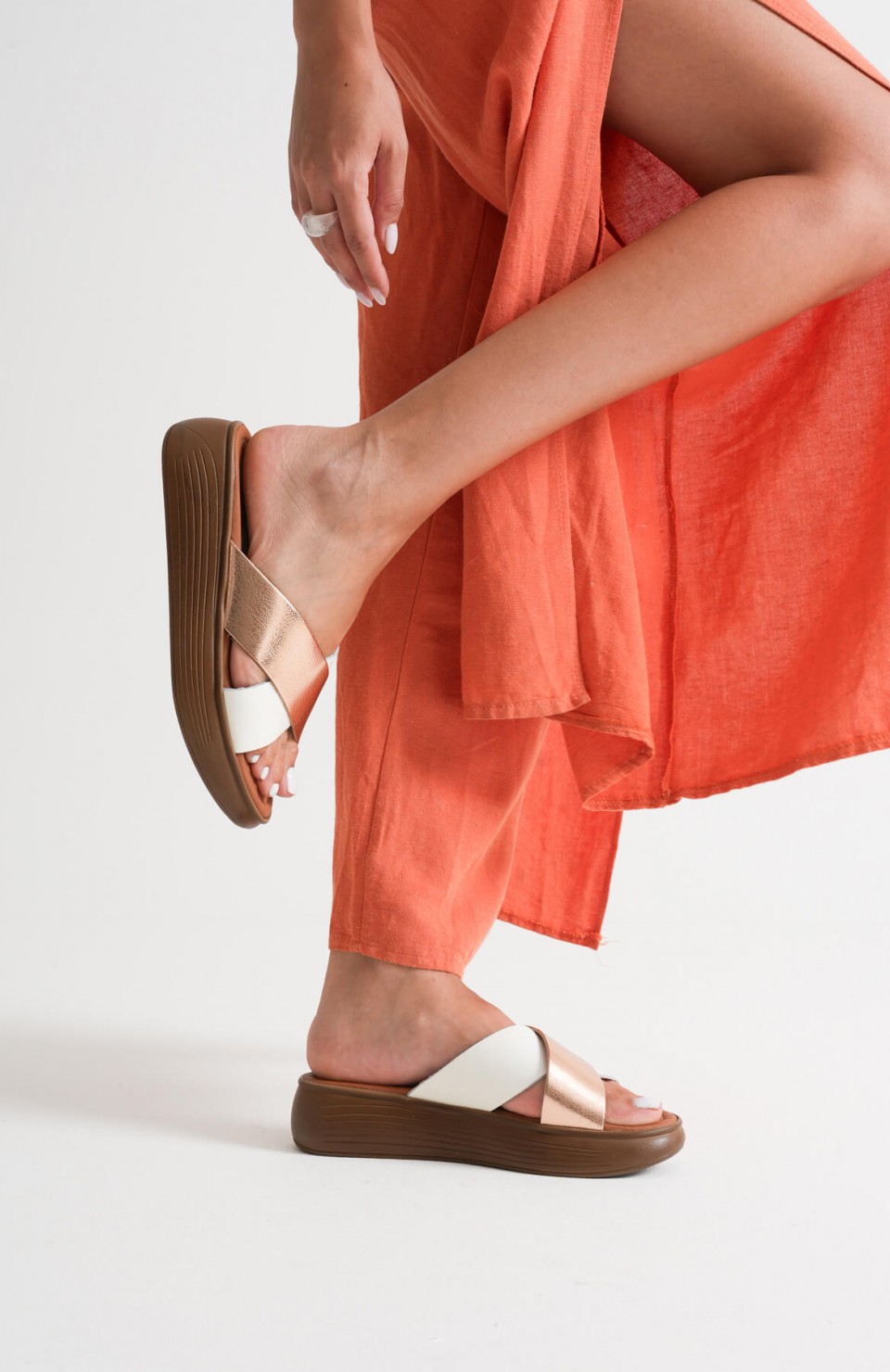 Günlük Hakiki Deri Terlik TR31MY53D Somersan Giyim | Kadın, Erkek ve Çocuk Moda