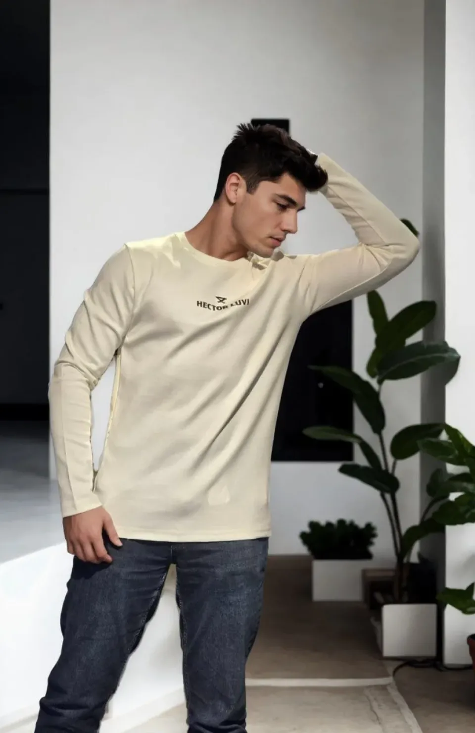 Unisex Bisiklet Yaka Uzun Kollu T-Shirt - Beyaz