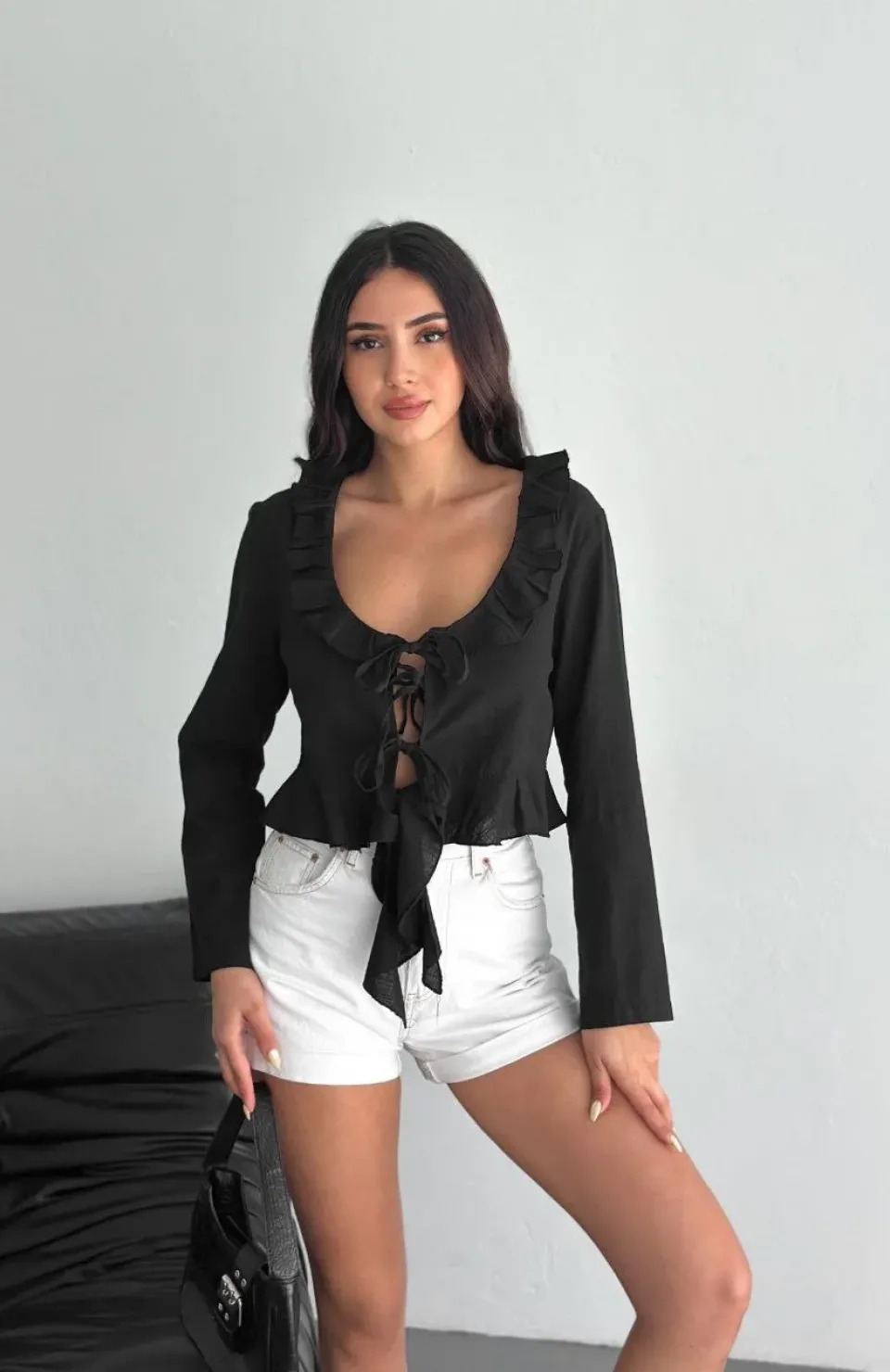Keten Uzun Kol Bağacık Detaylı Bluz - Siyah
