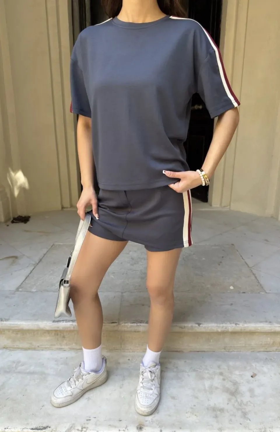 Osy Modal yumuşak dokulu Kumaş Kadın Parçalı Bisiklet Yaka T-shirt Mini Şortlu Etek İkili Takım - Füme