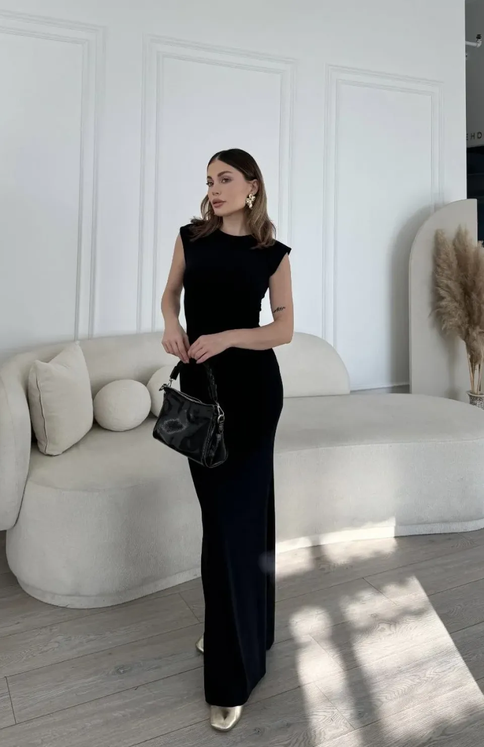 Kolsuz Uzun Likralı Elbise - Siyah