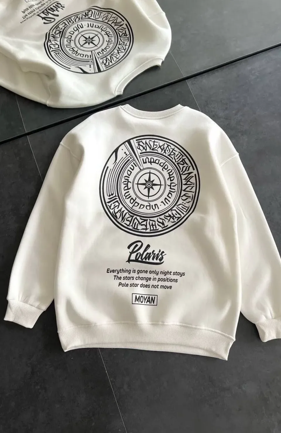 Kışlık Bisiklet Yaka Ön Ve Arka Baskılı SweatShirt - Beyaz